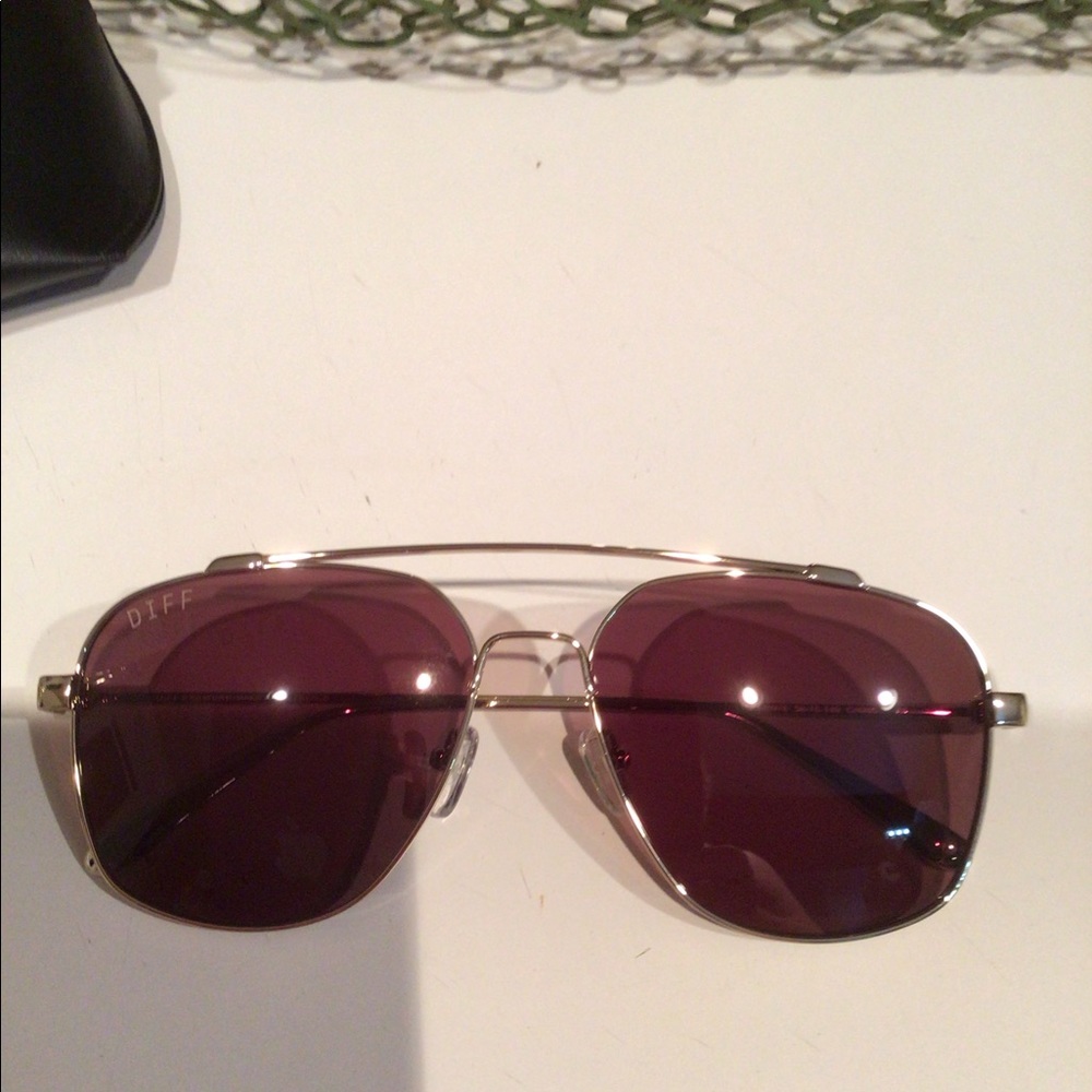 DIFF oversized aviators.